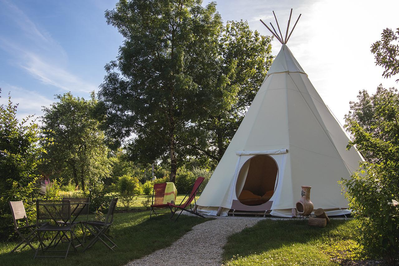 Hotel L'Escale Des Chateaux De La Loire Angé Esterno foto